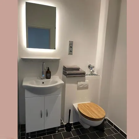 -ferienwohnung Mit Balkon In Und Wald Naehe Apartment Flensburg