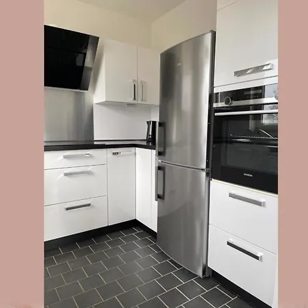 Apartment -ferienwohnung Mit Balkon In Und Wald Naehe Flensburg
