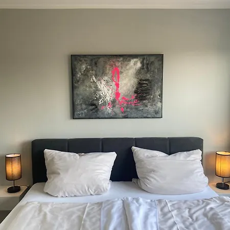 Apartman -ferienwohnung Mit Balkon In Und Wald Naehe