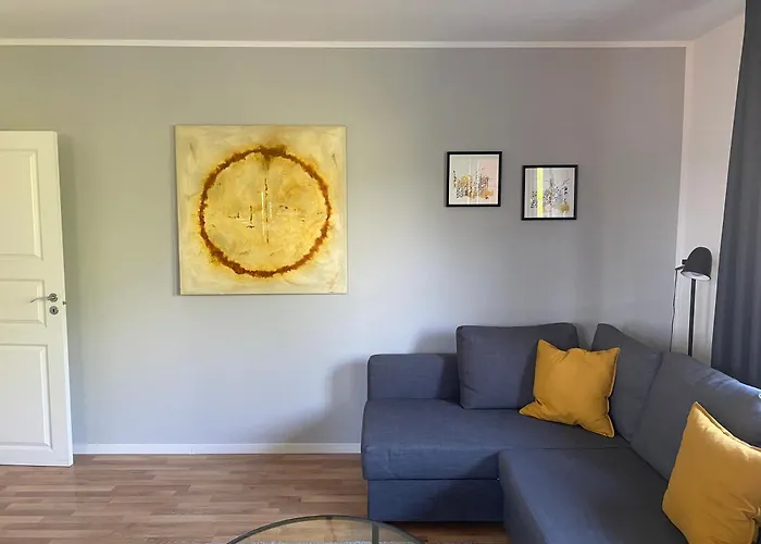 -ferienwohnung Mit Balkon In Und Wald Naehe